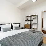 بيت للعطل Beautiful With Parking In A Quiet Location *