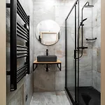Beautiful With Parking In A Quiet Location بيت للعطل