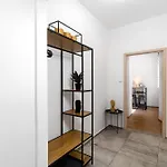 Beautiful With Parking In A Quiet Location