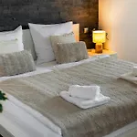 Beautiful With Parking In A Quiet Location بيت للعطل اوسترافا