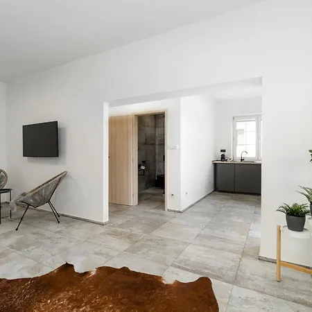 Beautiful With Parking In A Quiet Location Feriehus *