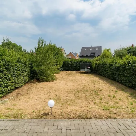 Beautiful With Parking In A Quiet Location Feriehus *