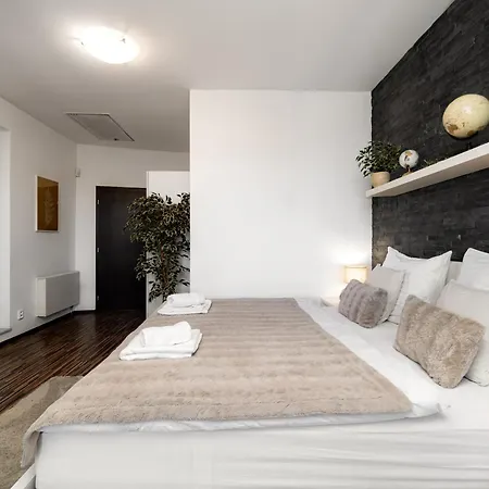 Beautiful With Parking In A Quiet Location Feriehus