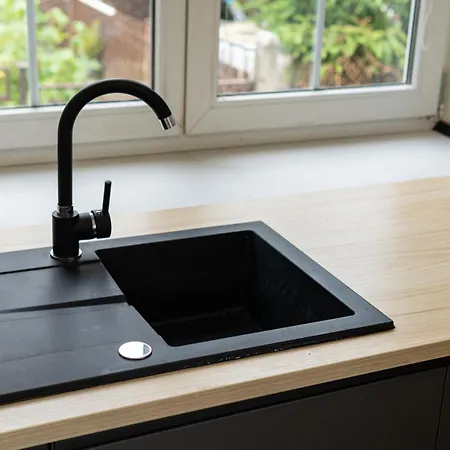 Beautiful With Parking In A Quiet Location Острава